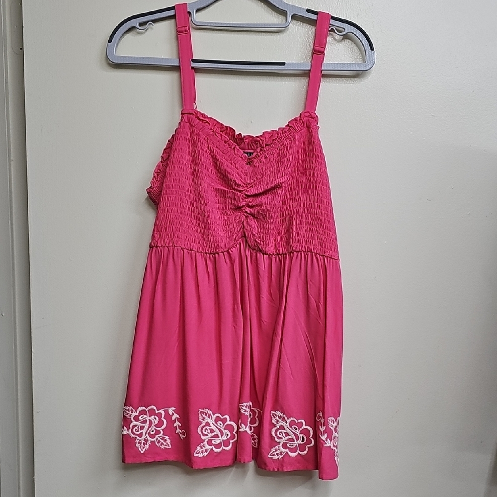 Torrid Top Pink Floral Embroidered Size 3